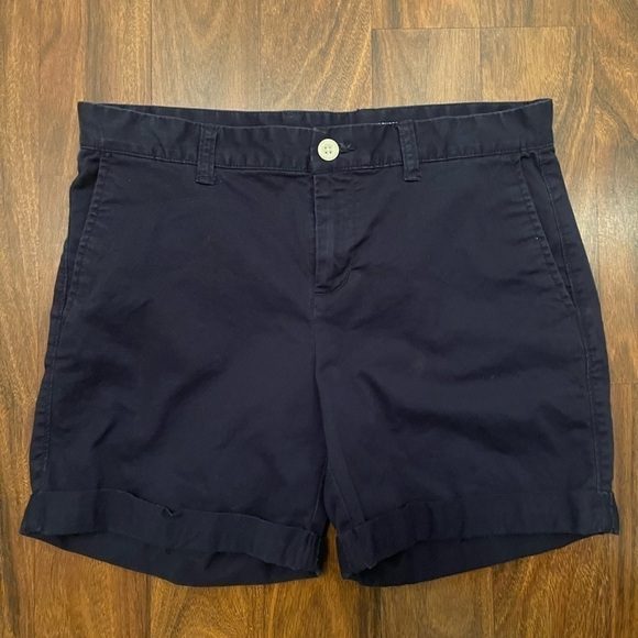 𝅺KHAKIS by Gap - girlfriend 6 inch short in black size 4 - Picture 3 of 9